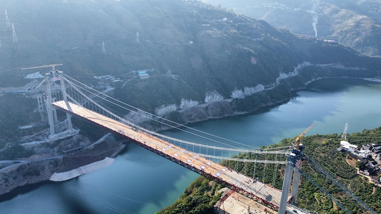 凌江飞架，来看一场绚丽的 “空中之舞”！——黑水河特大桥顺利合龙